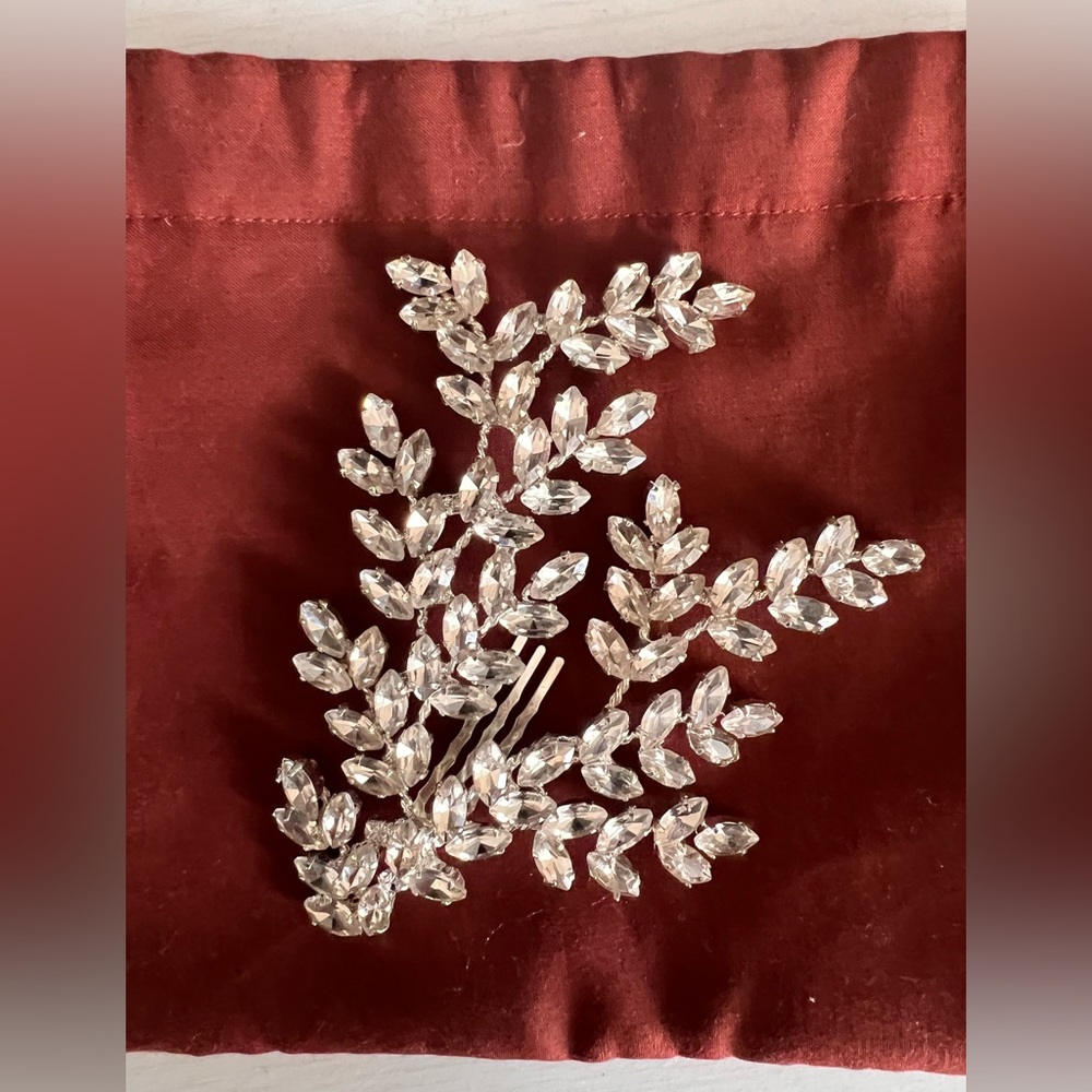 AiandEva bridal headpiece. Silver with crystals.